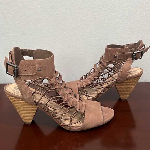 Vince Camuto VC-EVEL Smoke Taupe Silk Goat Tublar Ela Size 7.5 - Picture 7 of 16